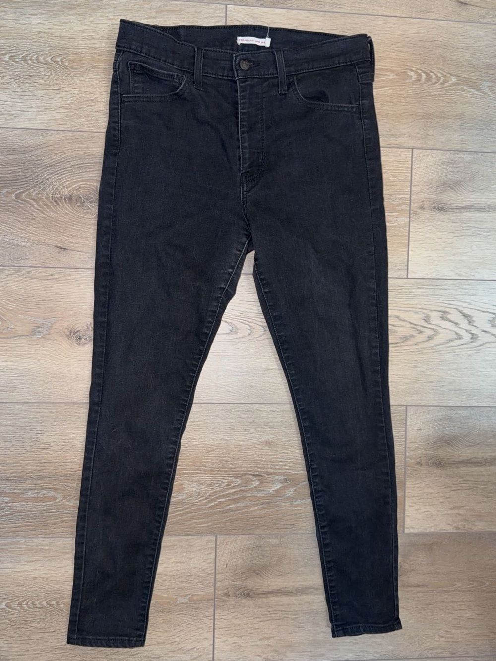 Levi’s 720 High Rise Super Skinny Black Jeans Size 31